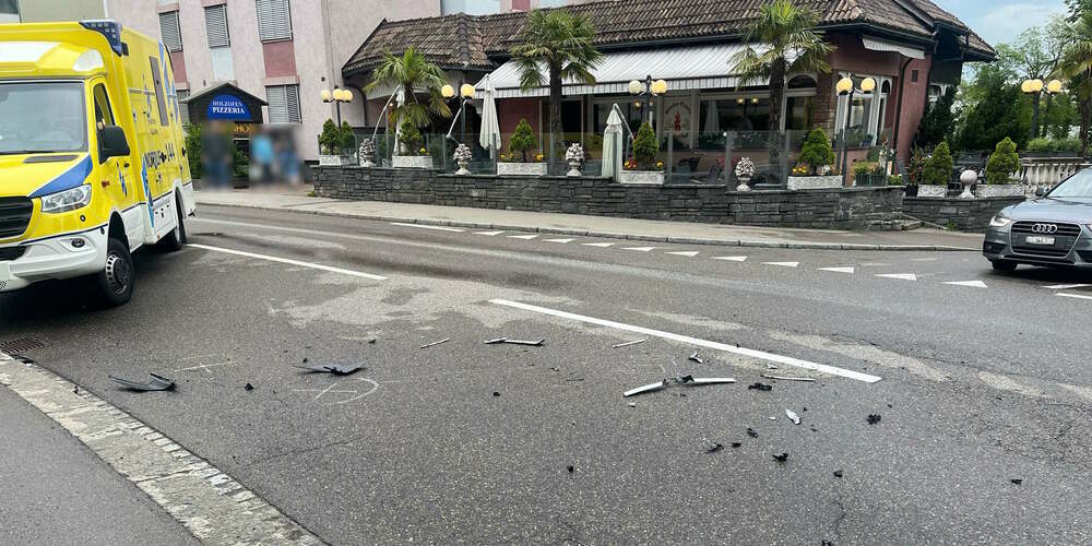 Der Sachschaden beläuft sich auf mehrere tausend Franken. 