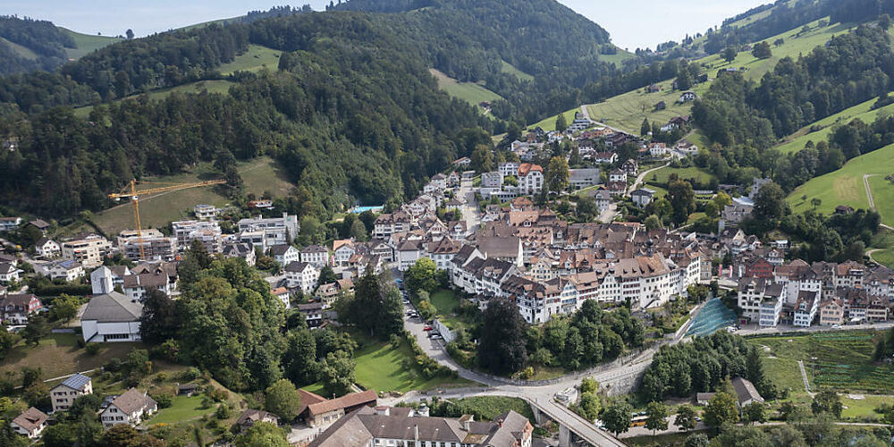 Eine Karte soll künftig Aufschluss geben, auf welchen Dächern von denkmalgeschützten Objekten eine Solaranlage installiert werden kann. Im Bild zu sehen ist die Altstadt von Lichtensteig SG.