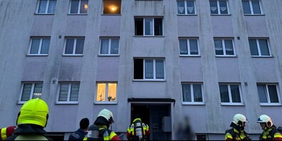 Die betroffene Wohnung ist nach dem Brand nicht mehr bewohnbar.