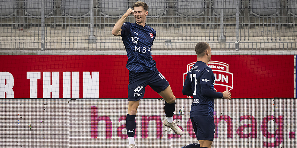 Fabio Fehr (links) jubelt nach seinem Tor zum 1:0 im Meisterschaftsspiel der Challenge League gegen Thun.