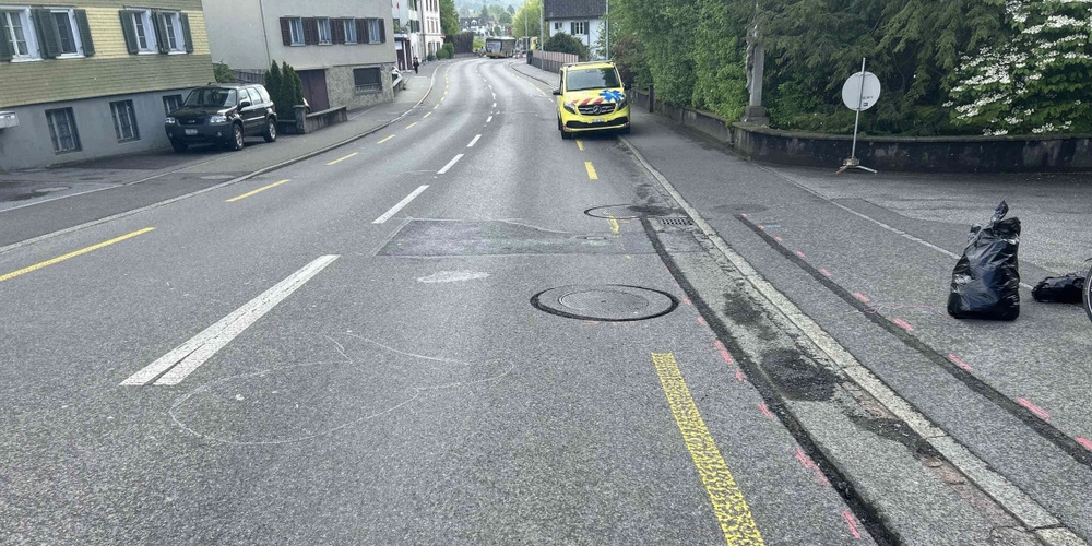 Schwerer Selbstunfall eines E-Bike-Fahrers in Uznach.