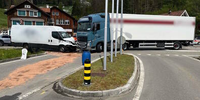 Beim Abbiegen kam es zur Kollision.