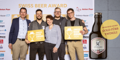 Die stolzen Gewinner an der Preisverleihung.
