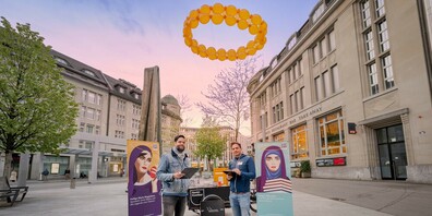 Der Stand auf dem Kornhausplatz, morgens um 6 Uhr mit Matthias Wenk und Sebastian Schneider
