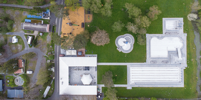 Der St. Galler Kantonsrat streicht in der Aufräumsession das bisherige Alkoholausschankverbot in Badeanstalten. (Archivbild)