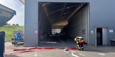 Als Brandursache steht eine unsachgemässe Entsorgung von Chemiestoffen im Vordergrund.