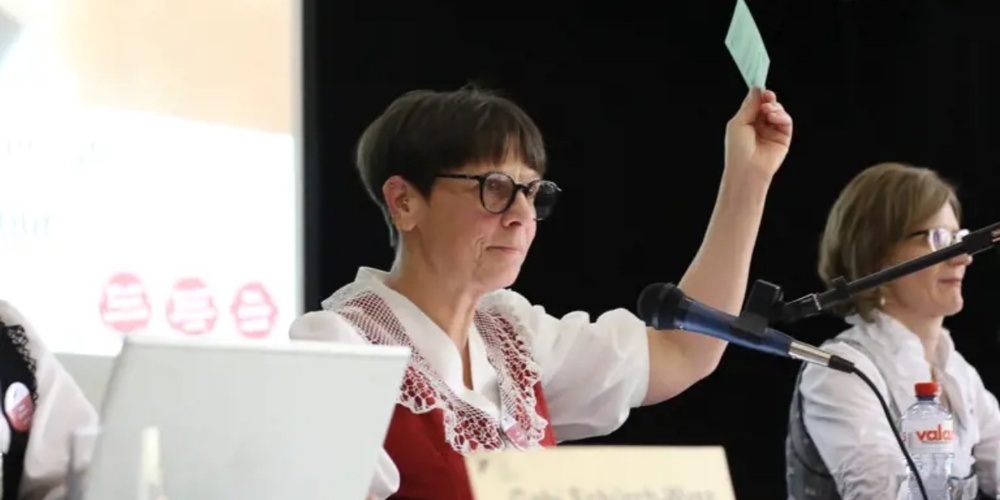 Anne Challandes führte im Heimatkanton durch die DV.