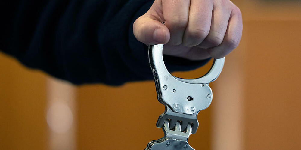 Die Zuger Polizei konnte einen mutmasslichen Dieb festnehmen. (Symbolbild)