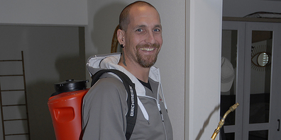 Fredy Schönbächler setzt nur Chemie ein wenn es unbedingt nötig ist. 