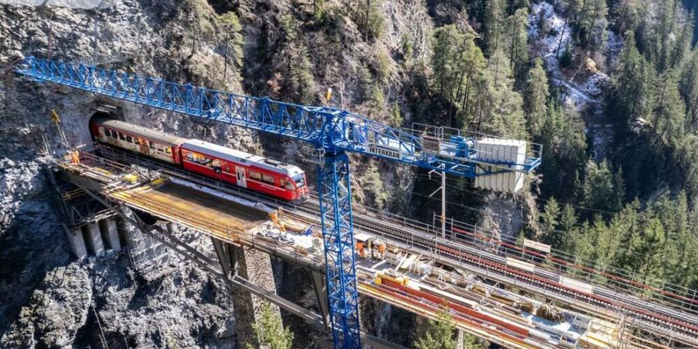 Wegen Arbeiten am Castielerviadukt bleibt die Bahnstrecke Chur - Arosa zwischen dem 11. und dem 26. Mai gesperrt.