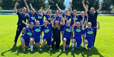 Hinten, v.l.: André Biollay (Trainer), Lara Vatrella, Alisha Hüppi , Nuria Frei, Nicole Meier, Lina Kehl, Sedra Ali, Tatjana Frei, Remo Haltiner (Trainer)  Vorne, v.l. Valeria Aloi, Ella Cusinato, Sherife Shala, Jannine Egger, Lenya Haltiner, Celine Meier, Mailin Löhrer