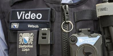 Die Stadtpolizei Zürich setzt ab 1. Juli dieses Jahres Bodycams ein. (Archivbild)