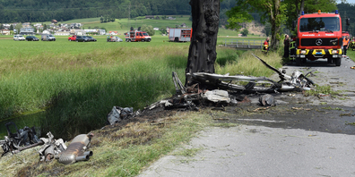 Beim Unfall wurde das Fahrzeug in seine Einzelteile zerlegt. (Bild Stefan Grüter)