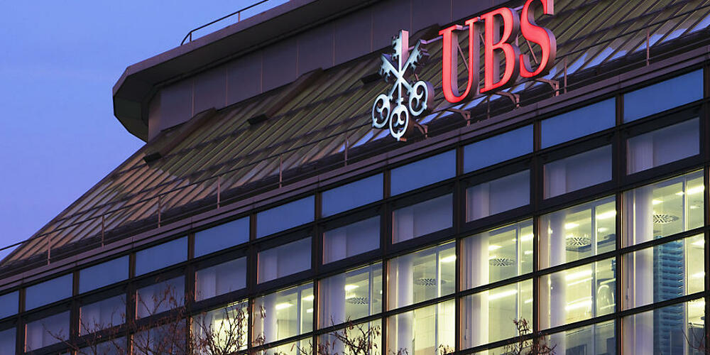 Die Stadtzürcher Stimmberechtigten werden über das geplante UBS-Hochhaus in Altstetten abstimmen. An die Urne kommt die Vorlage voraussichtlich am 24. November. (Archivbild)