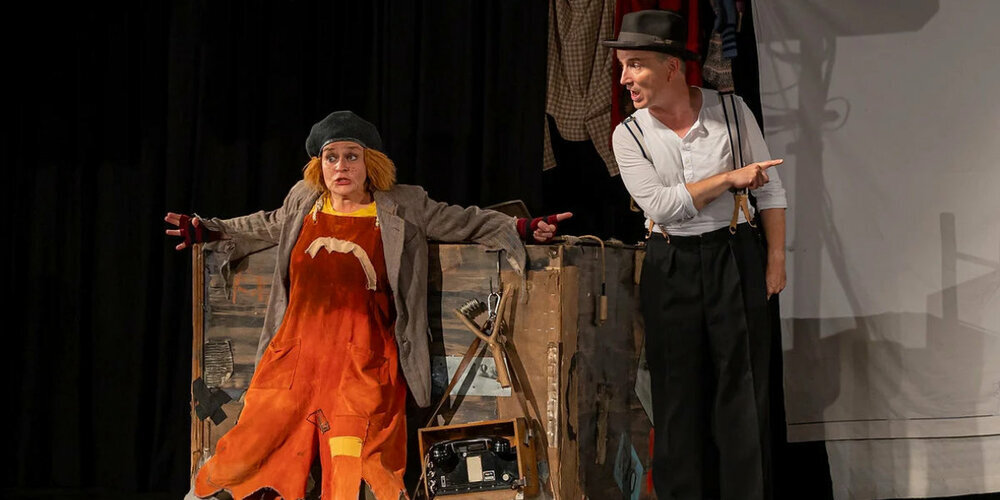 Das Kindertheater «Theater Dampf» führt eine Geschichte über das Fremde und die Angst das Liebste zu verlieren auf.