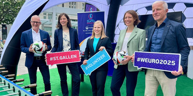 Freuen sich, dass es losgeht (v.l.n.r.): Patrick Baumer (Amt für Sport Kanton St.Gallen), Regierungsrätin Bettina Surber, Projektleiterin Céline Bradke, Stadträtin Sonja Lüthi und Stadtrat Mathias Gabathuler