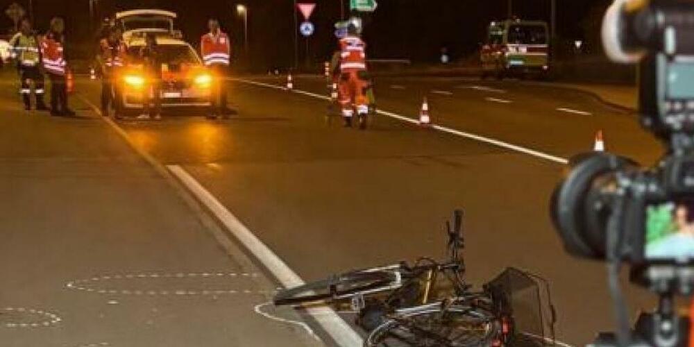 Weshalb der E-Bike-Fahrer stürzte, war zunächst unklar.