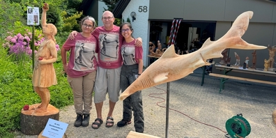 Der Impressario und seine Künstler(innen): Alfio Zweifel mit Gabriela Lopez (l.) und Jessica Cheng.