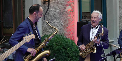 Zwei Spezialisten auf dem Saxophon: Peter Lenzin (links) und Pepe Lienhard (rechts).