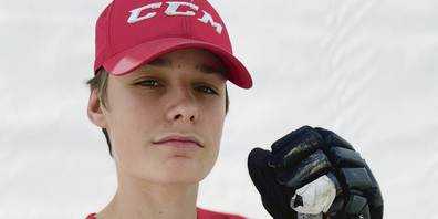 Der 15-jährige Robin Bisig hat einst in der Piccolo-Mannschaft im Eispark Einsiedeln Hockey gespielt und besucht nun  die Talentschule Ausserschwyz mit dem Talentbereich Eishockey. (Bild zvg)