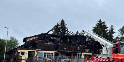 Im abgebrannten Haus fanden Feuerwehrleute am letzten Sonntag eine tote Person. Inzwischen wurde sie identifiziert.