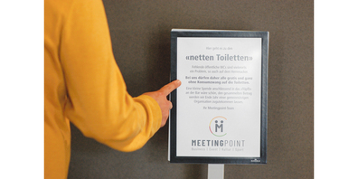 Bereits die Tafel im «Meetingpoint» bemerkt? Die Eventlocation mit integriertem Bistro hat sich dem in Thun lancierten Projekt «nette Toiletten» angeschlossen.