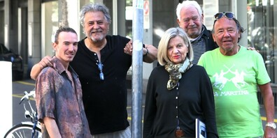 Sie haben gut zwei Wochen – so lange dauert die Rad-WM inkl. Auf- und Abbau – viele Nachteile und keine Einnahmen: (v. l.) Coiffeur Kevin Herzog, Kunstmaler Arnaldo Ricciardi, Keramikhändlerin Baerbel Will, Peter Städeli sowie Boutiquenbesitzer Roger Nogatsch. 