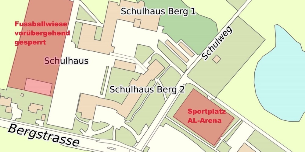 Als Alternative steht der Sportplatz bei der AL Arena zur Verfügung.