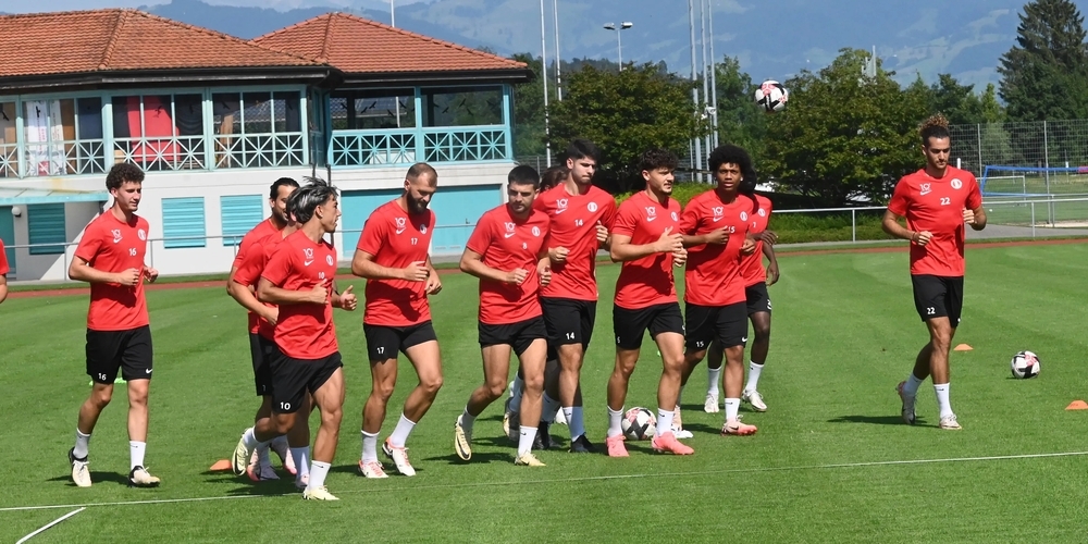 Am Montagnachmittag trainierten die FCRJ-Spieler bei heissen Temperaturen im Joner Grünfeld.