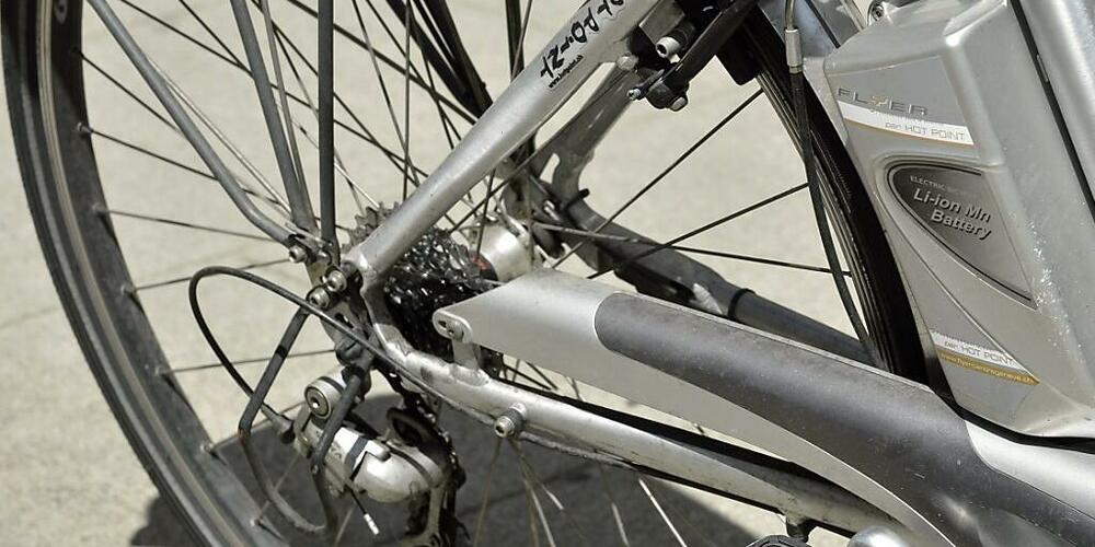 Ein E-Bike-Fahrer liegt nach einem Selbstunfall in Frauenfeld im Spital. (Symbolbild)