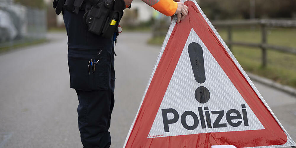 Gleich sieben fehlbare Auto- und Töfffahrer wurden seit Freitagnachmittag aus dem Verkehr gezogen. (Archivbild)