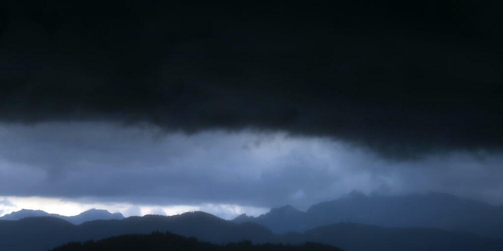 Am Sonntagabend hat sich ein heftiges Gewitter über der Ostschweiz entladen. (Symbolbild)