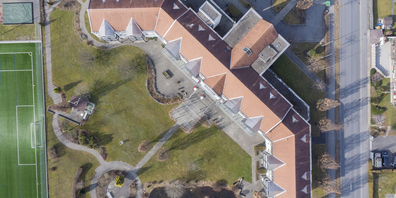 Im Newsletter vom vergangenen Samstag wurde bereits die erste Ausgabe von «Kennen Sie das Sarganserland? 2.0» gespielt: Die Lösung lautet «Alterszentrum Castelsriet in Sargans», gewonnen hat die Tageskarten der Pizolbahnen Yael Sulser aus Pfäfers.