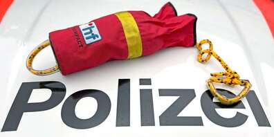 Jedes Patrouillenfahrzeug der Kantonspolizei Thurgau ist mit einem Wurfsack ausgerüstet, der unter anderem bei Wasserrettungen zum Einsatz kommt. 
