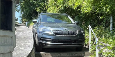 Ein 76-jähriger Mann fuhr am Dienstagmittag den Kapuzinerweg in Luzern hinunter.