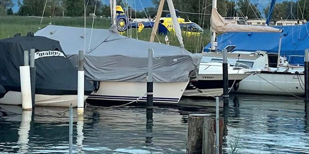 Wasserrettung und Notarzthubschrauber mussten im Salzmann-Hafen einen Verletzten bergen