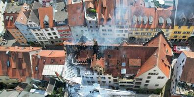 Luftaufnahme der Konstanzer Altstadt einen Tag nach dem Brand.