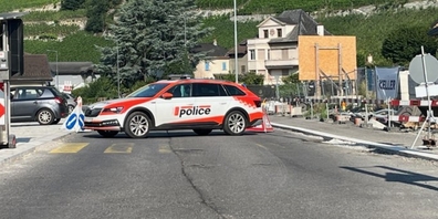 Ausnahmezustand in Vétroz: die Polizei stoppt den Durchgangsverkehr.