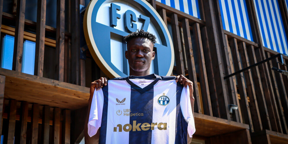 Der 18-jährige nigerianische Mittelfeldspieler Mohamed Bangoura wird beim Stadtclub die Rückennummer 13 tragen.