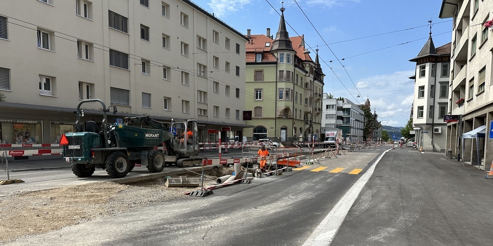 Die eigentlichen Arbeiten an der Zürcher Strasse sind schon seit einiger Zeit abgeschlossen; jetzt fehlt nur noch der Deckbelag