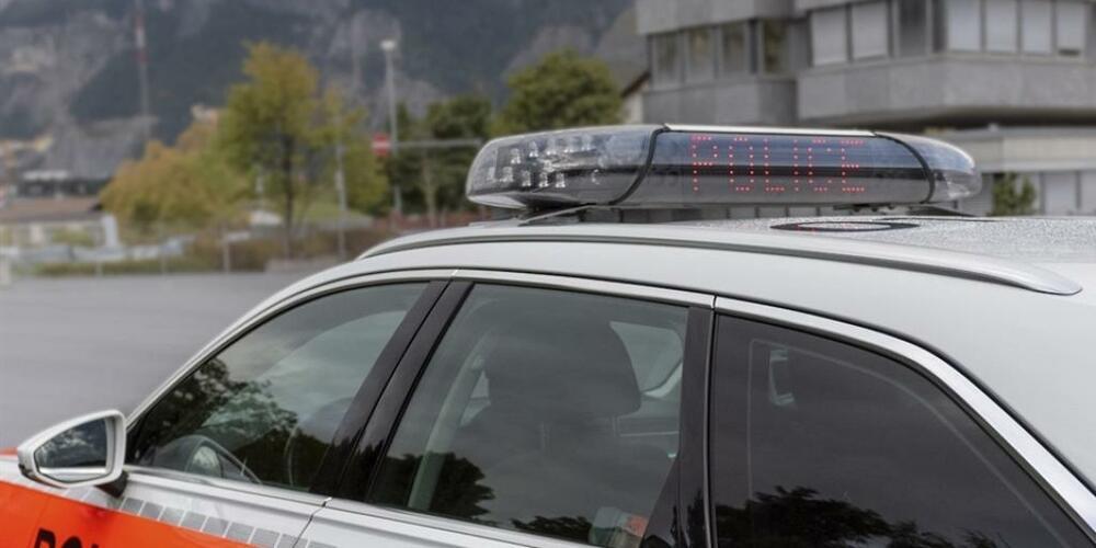 Die Polizei zog in Segnas GR einen Raser aus dem Verkehr. (Symbolbild)