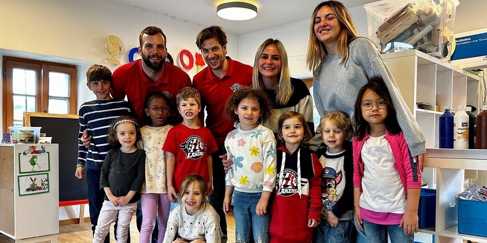 Die Kleinen hatten viel Spass mit Fabian Maier und Dominic Lammer.