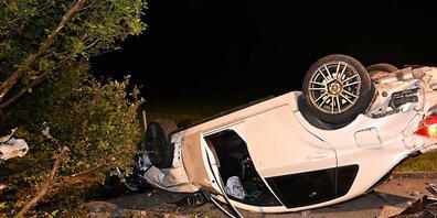 Das Auto des fahrunfähigen 39-Jährigen war nach dem Unfall Schrott.