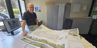 Urs Baldegger gibt einen Einblick in den HYRA-Neubau in Oberuzwil.