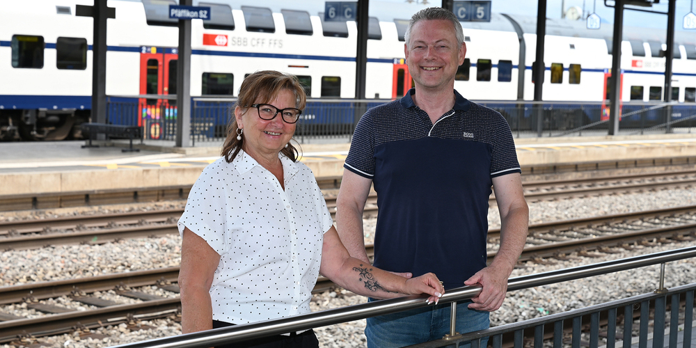 Lisbeth Talenta löst Robert Hunold in der Koordinationsleitung der Bahnhof-Paten am Bahnhof Pfäffikon ab.