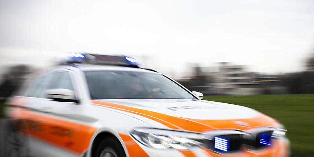 Eine Patrouille der Kantonspolizei St. Gallen stoppte bei Oberbüren einen Raser. (Symbolbild)