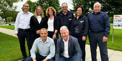 Der Verwaltungsrat der WISPAG zusammen mit Geschäftsführerin Sabin Rickenbach (zweite von rechts) und dem Präsidenten  Christian Tröhler (oben, dritter von rechts)