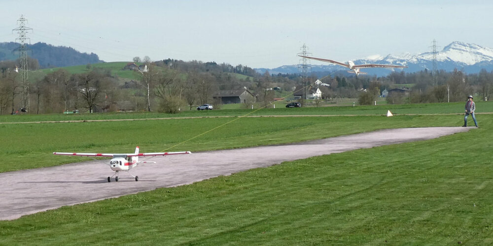 Die Mitglieder stehen am 18. August 2024 für Fragen zur Verfügung.