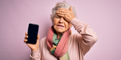 Auch in der jüngeren Vergangenheit wurden Seniorinnen leider Opfer perfider Telefon-Betrugsmaschen. (Symbolbild)