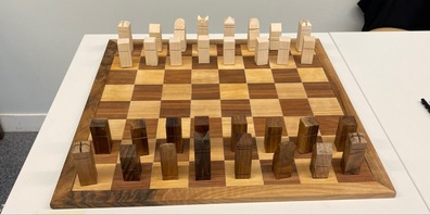 Eine der vielen Arbeiten der 3. Sekundarschüler: Ein Schachspiel.